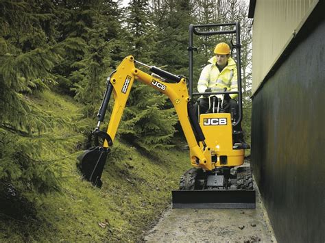 mini digger 0.8 t|JCB 8008 CTS .